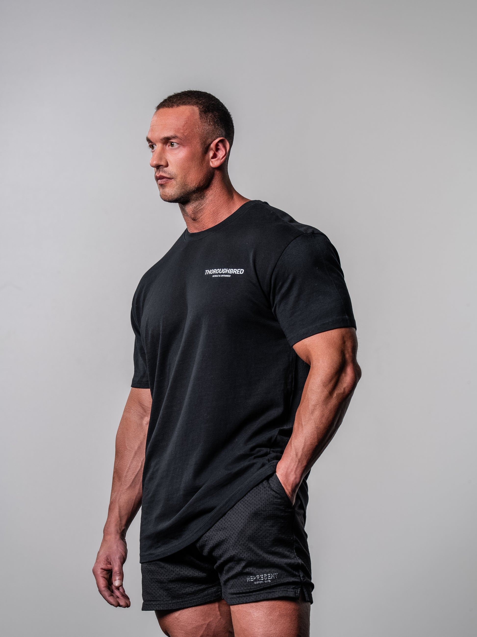 NOBLE & UNTAMED T-SHIRT BLACK