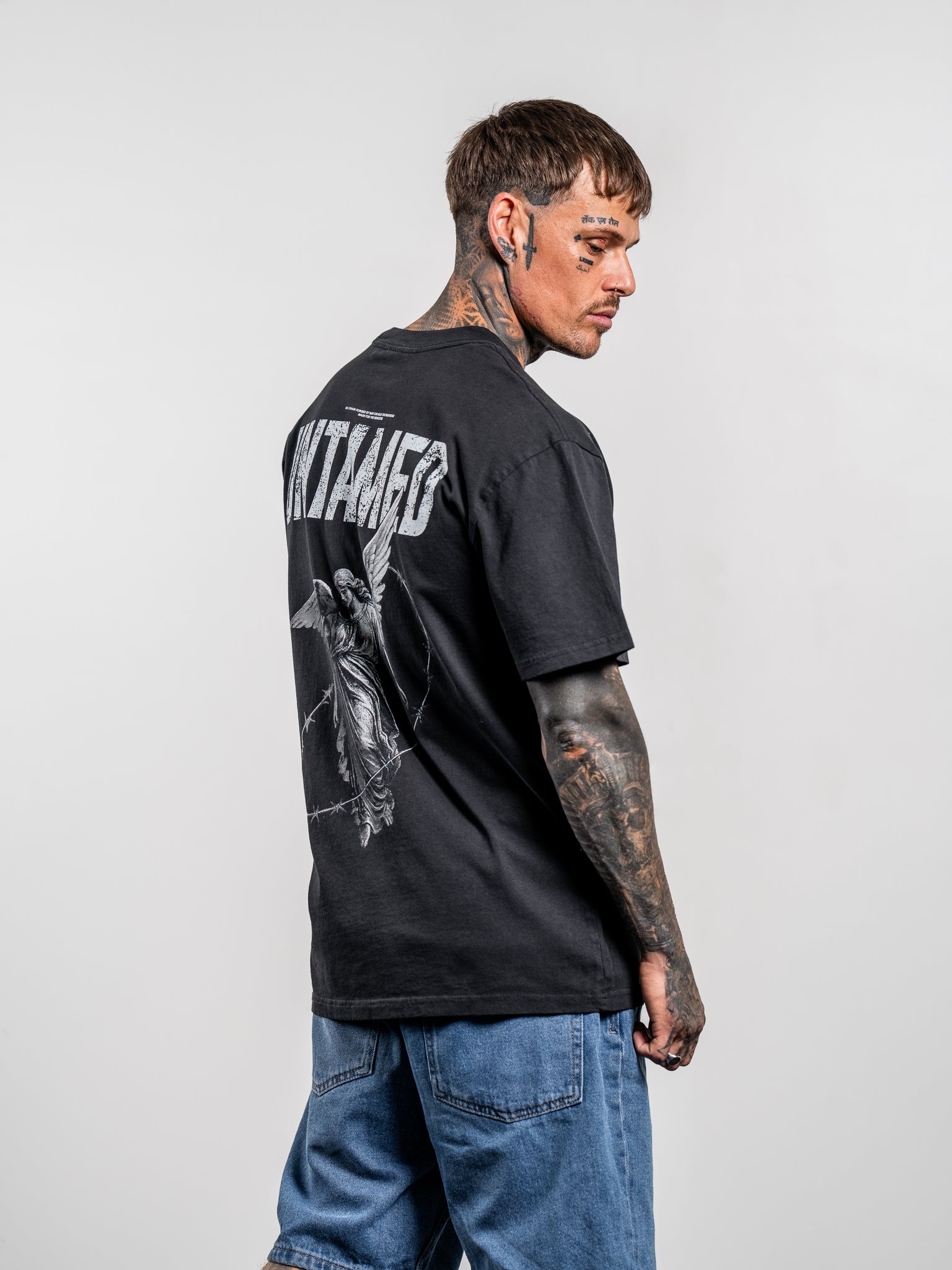 STONE ANGEL GRAPHIC T-SHIRT