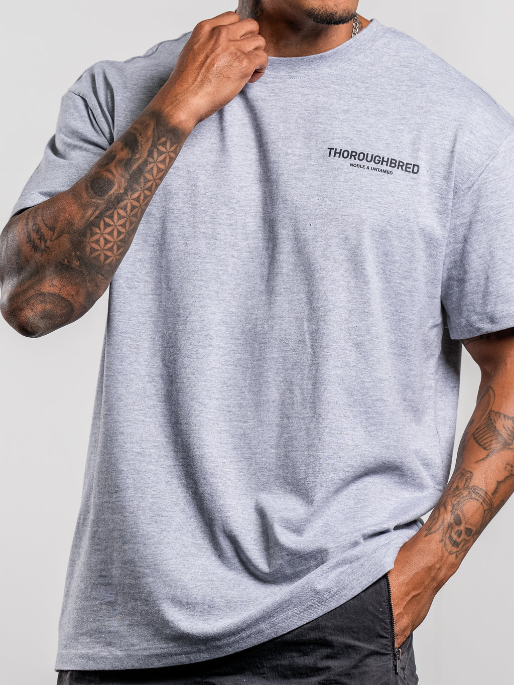 NOBLE & UNTAMED T-SHIRT GREY
